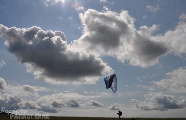 2011_Pfingstfliegen_Paragliding_070.jpg