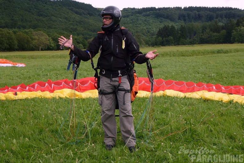 2011_RK27.11_Paragliding_Wasserkuppe_005.jpg