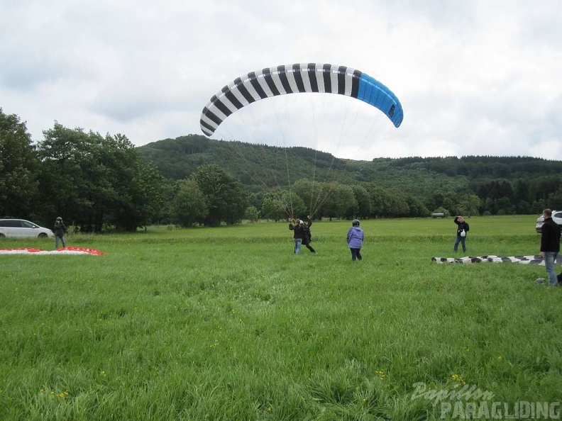 2011 RS25.11.RALF Paragliding Wasserkuppe 005