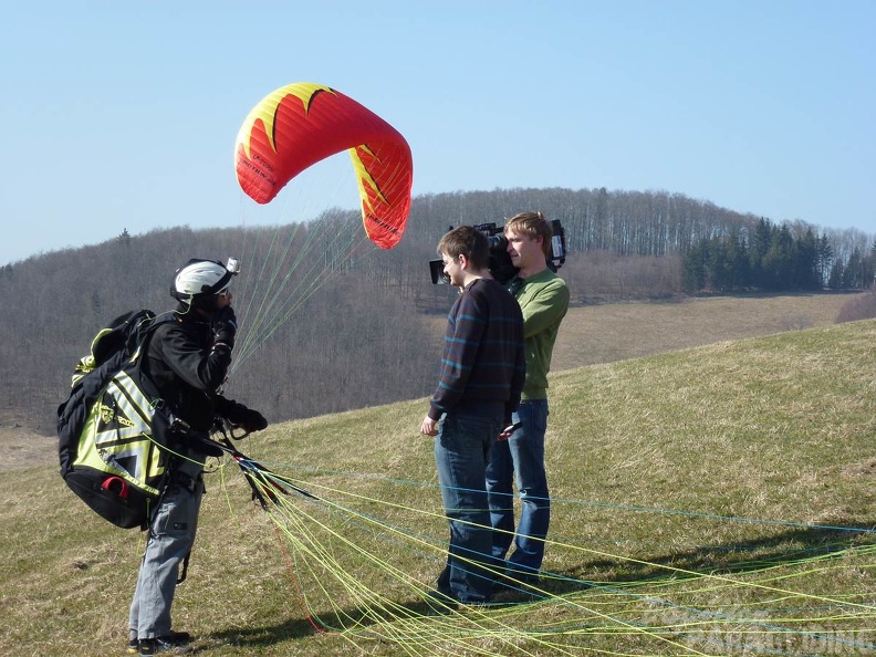 2012 hr Weiherkuppe Gleitschirm 006