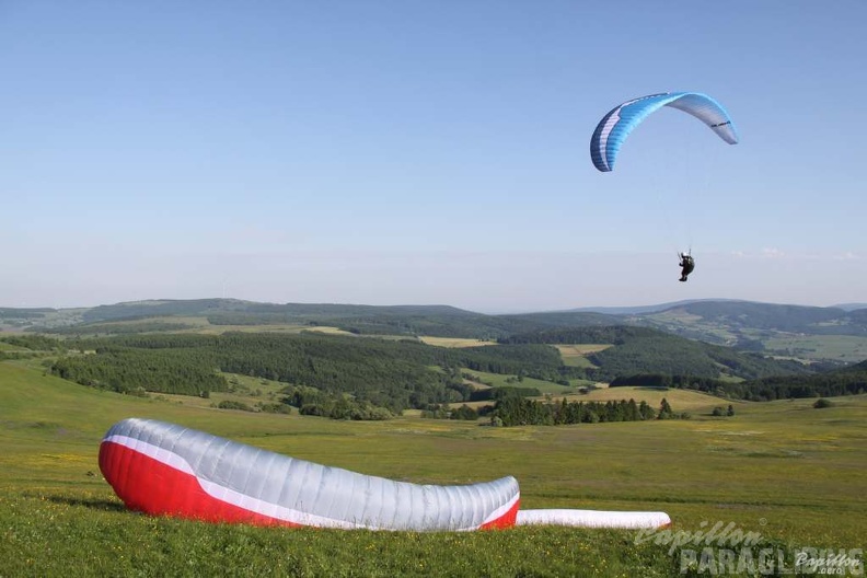 2013_RK25.13_Wasserkuppe_Gleitschirm_054.jpg