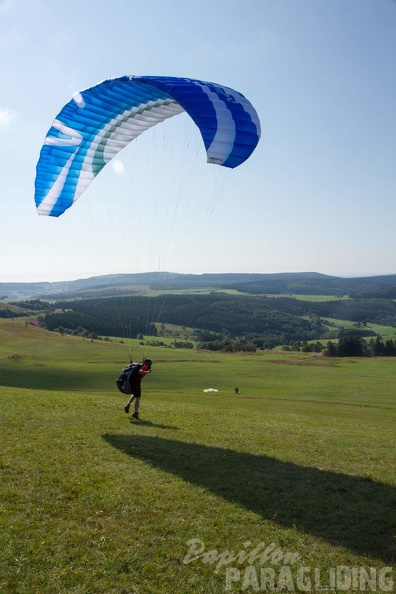 RK32 14 Paragliding Wasserkuppe 075