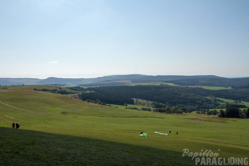 RK32 14 Paragliding Wasserkuppe 092