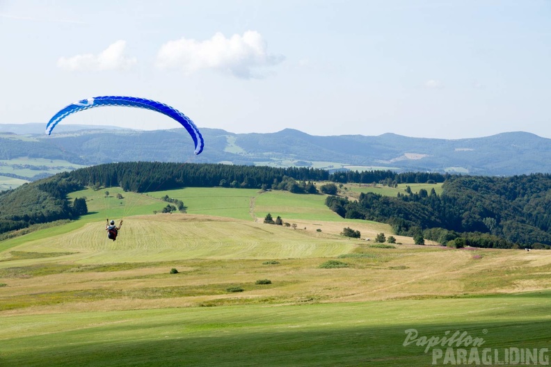 RK32 14 Paragliding Wasserkuppe 124