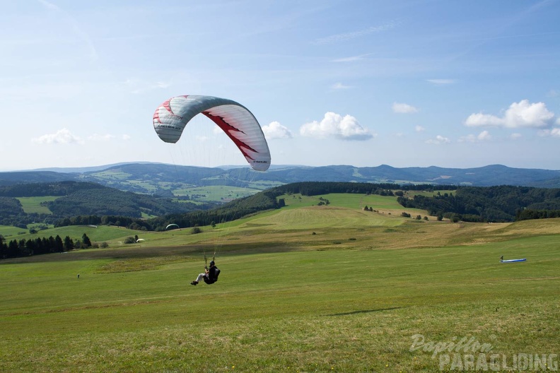 RK32 14 Paragliding Wasserkuppe 238