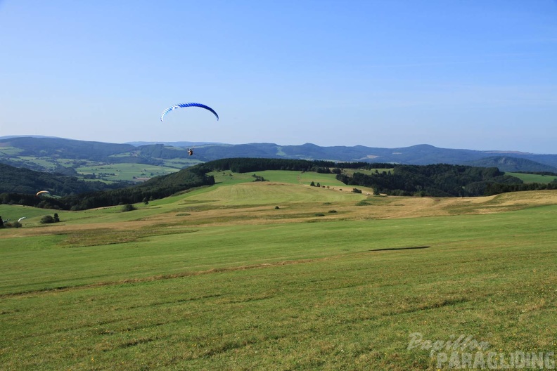 RK32 14 Paragliding Wasserkuppe 390