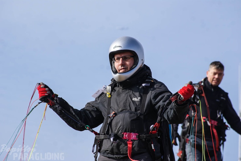 RK13 15 Paragliding 02-100