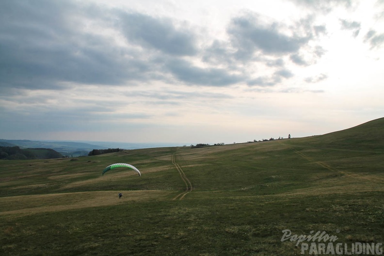 RK19 15 Wasserkuppe-Paragliding-127