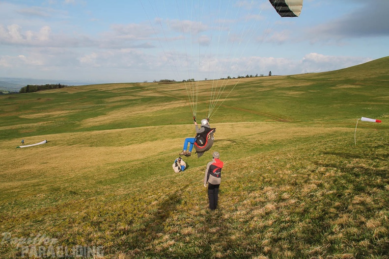 RK19 15 Wasserkuppe-Paragliding-166
