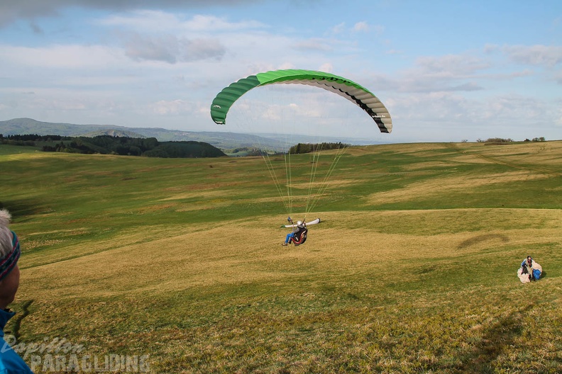 RK19 15 Wasserkuppe-Paragliding-168