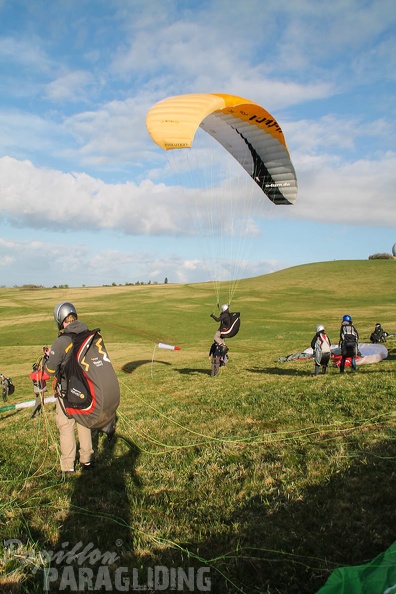 RK19 15 Wasserkuppe-Paragliding-174