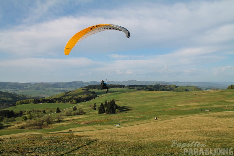 RK19 15 Wasserkuppe-Paragliding-203