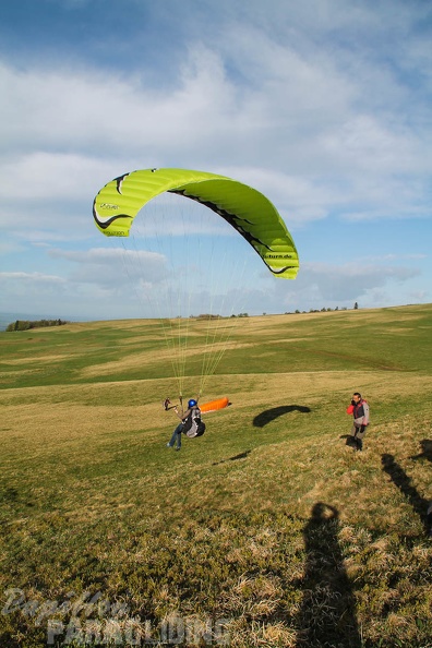 RK19 15 Wasserkuppe-Paragliding-211