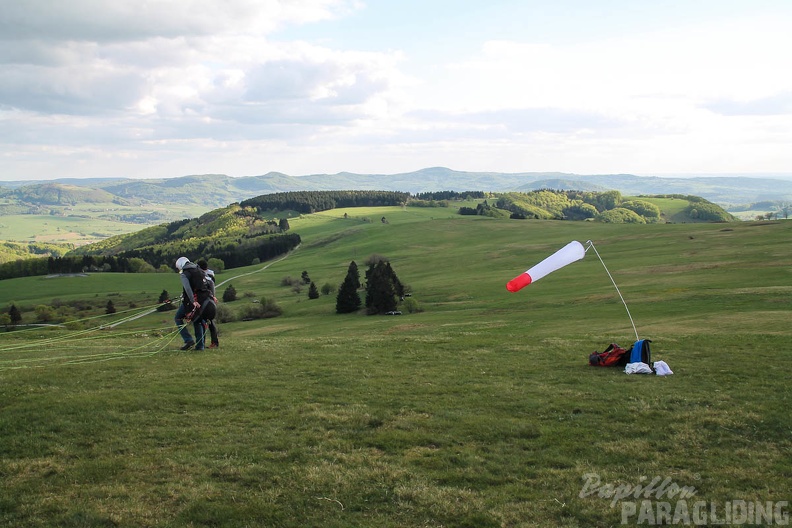 RK19 15 Wasserkuppe-Paragliding-246