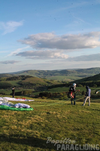 RK19 15 Wasserkuppe-Paragliding-292