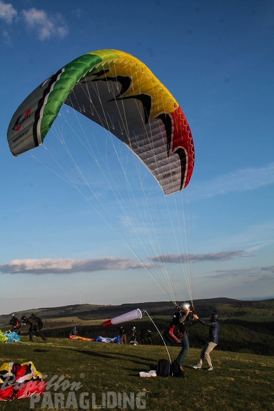 RK19 15 Wasserkuppe-Paragliding-298
