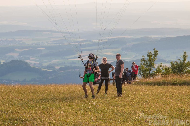 RK29_15_Wasserkuppe_Gleitschirm-012.jpg