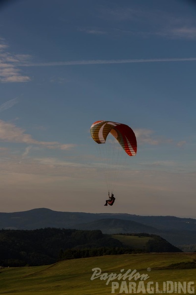 RK37_15_Gleitschirm_Wasserkuppe_241.jpg