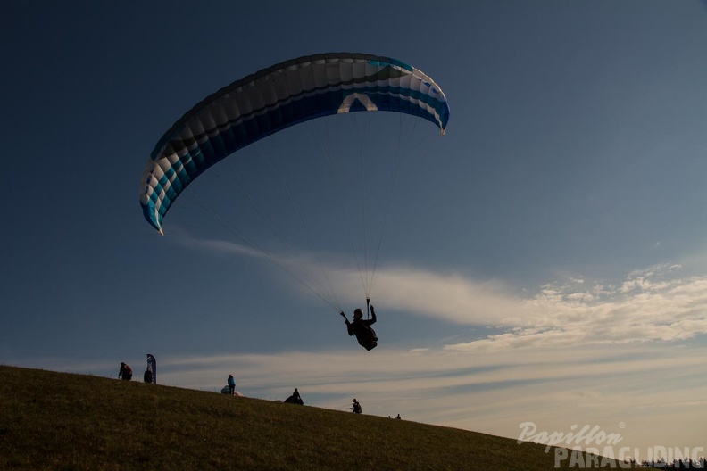 RK37_15_Gleitschirm_Wasserkuppe_331.jpg