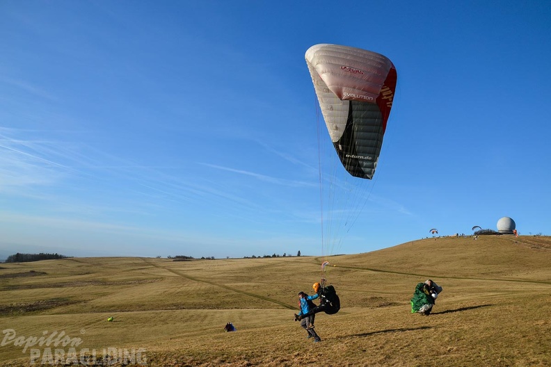 rk53.15-paragliding-140