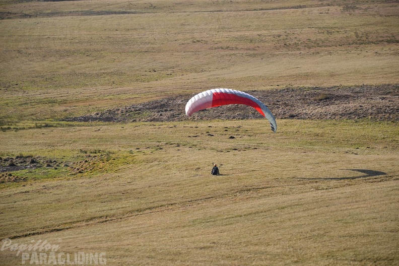 rk53.15-paragliding-150