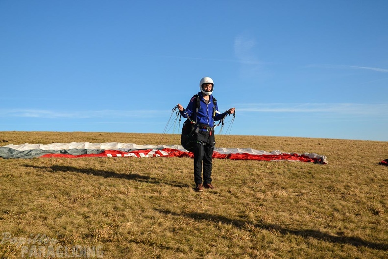 rk53.15-paragliding-173