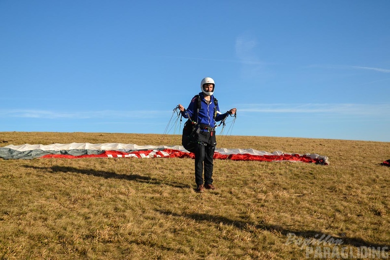 rk53.15-paragliding-173