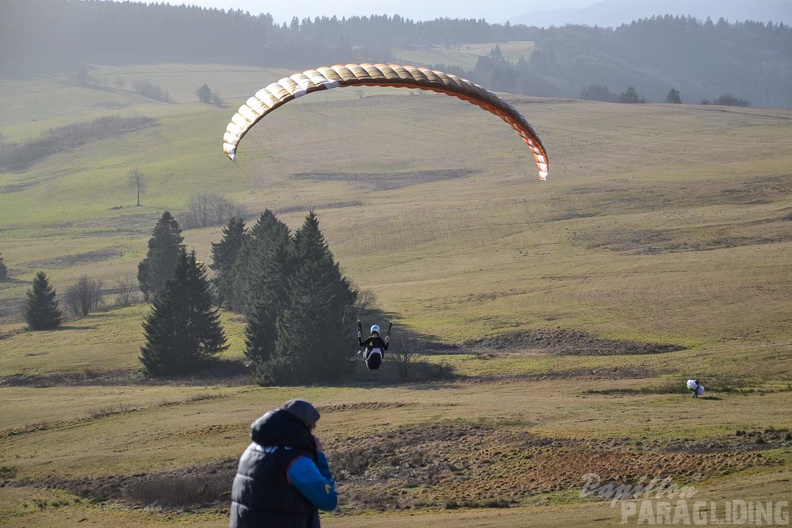 rk53.15-paragliding-183