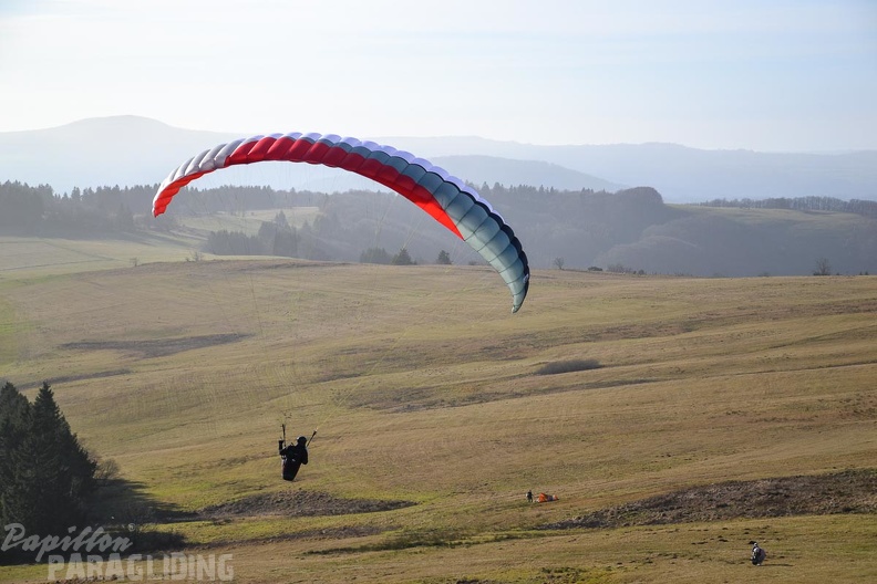 rk53.15-paragliding-193