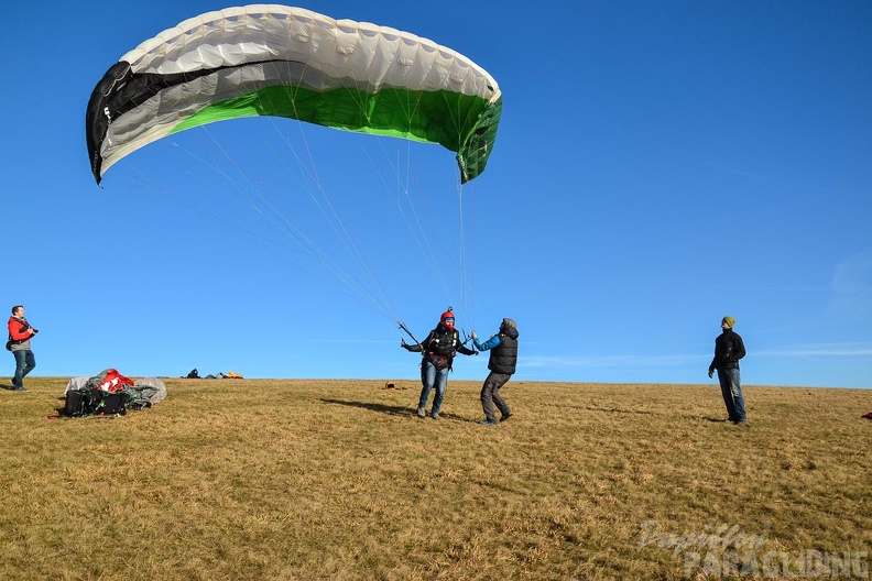 rk53.15-paragliding-206