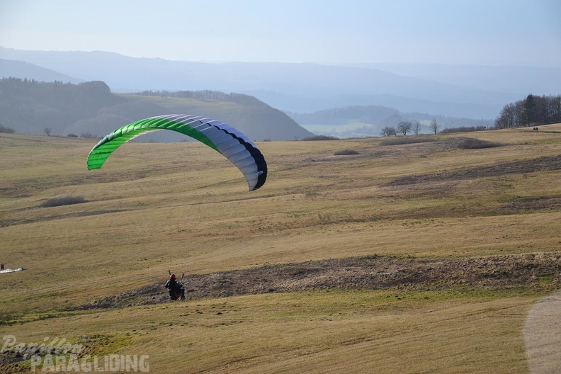 rk53.15-paragliding-214