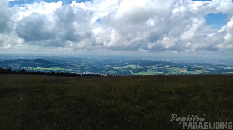 RK26.16 Paragliding-01-1005