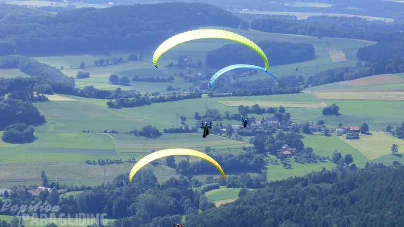 RK26.16_Paragliding-01-1033.jpg