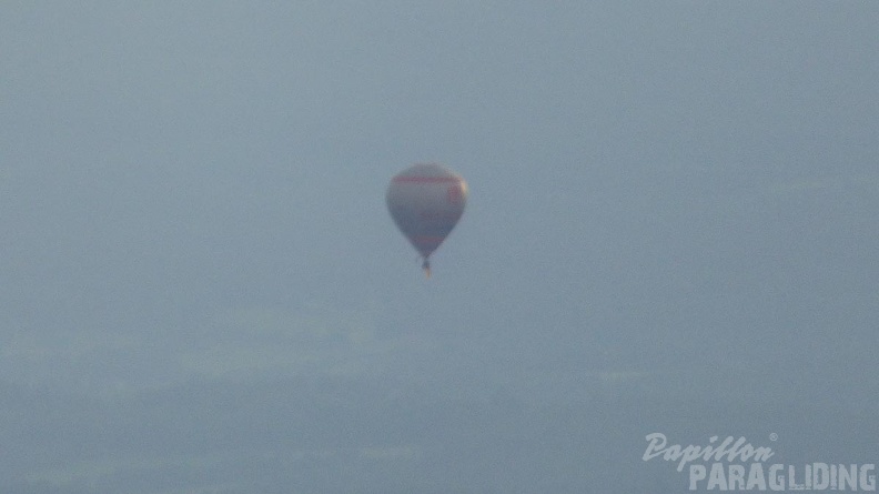 RK26.16 Paragliding-01-1064