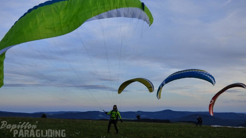 RK26.16_Paragliding-01-1084.jpg