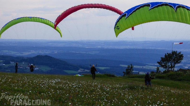RK26.16 Paragliding-01-1096
