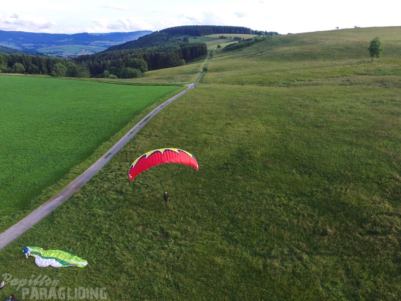 RK26.16_Paragliding-1083.jpg