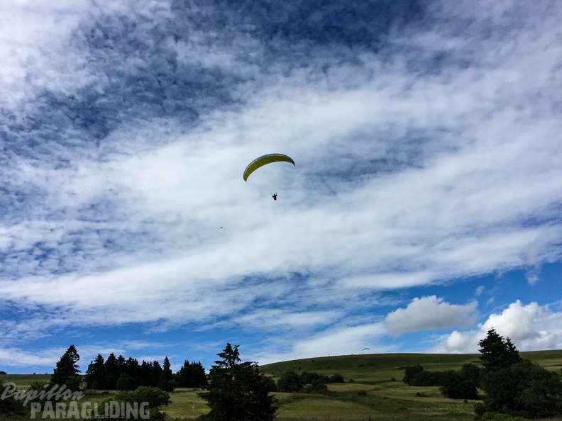 RK26.16_Paragliding-1237.jpg
