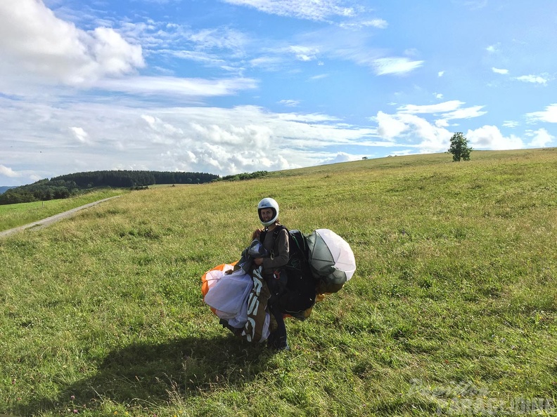 RK26.16 Paragliding-1270