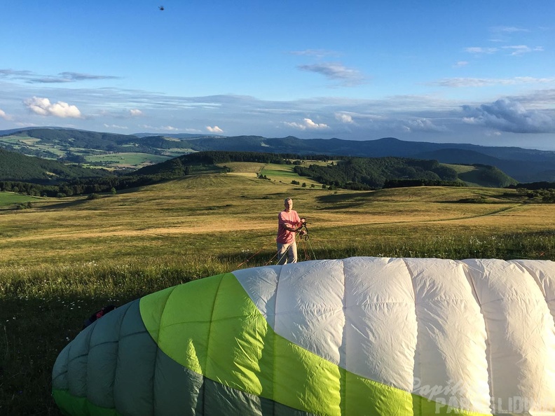 RK26.16 Paragliding-1375