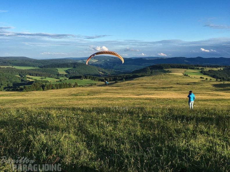 RK26.16 Paragliding-1389