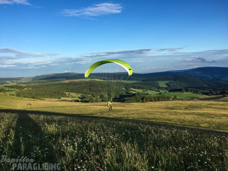 RK26.16 Paragliding-1395