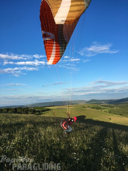 RK26.16_Paragliding-1396.jpg