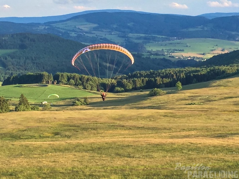 RK26.16 Paragliding-1400