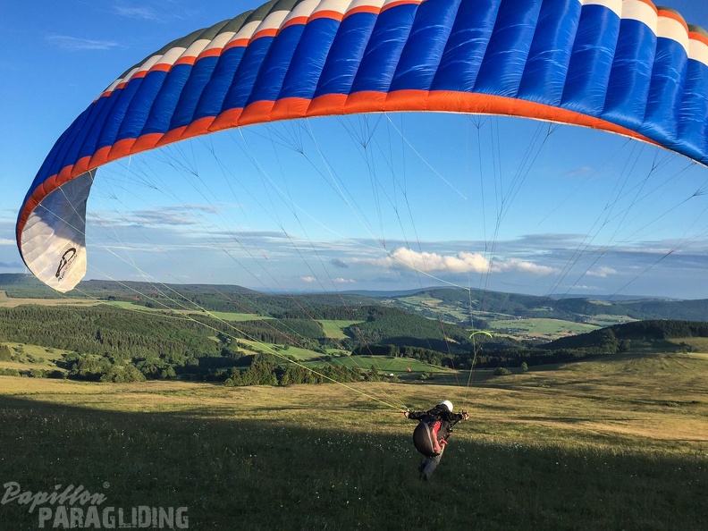 RK26.16 Paragliding-1423