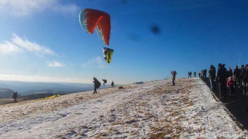 RK1.17 Winter-Paragliding-140