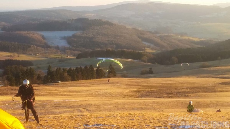 RK1.17 Winter-Paragliding-141