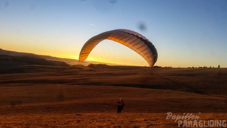 RK1.17 Winter-Paragliding-159