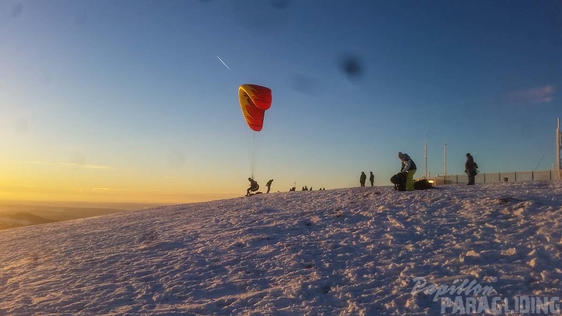 RK1.17 Winter-Paragliding-184