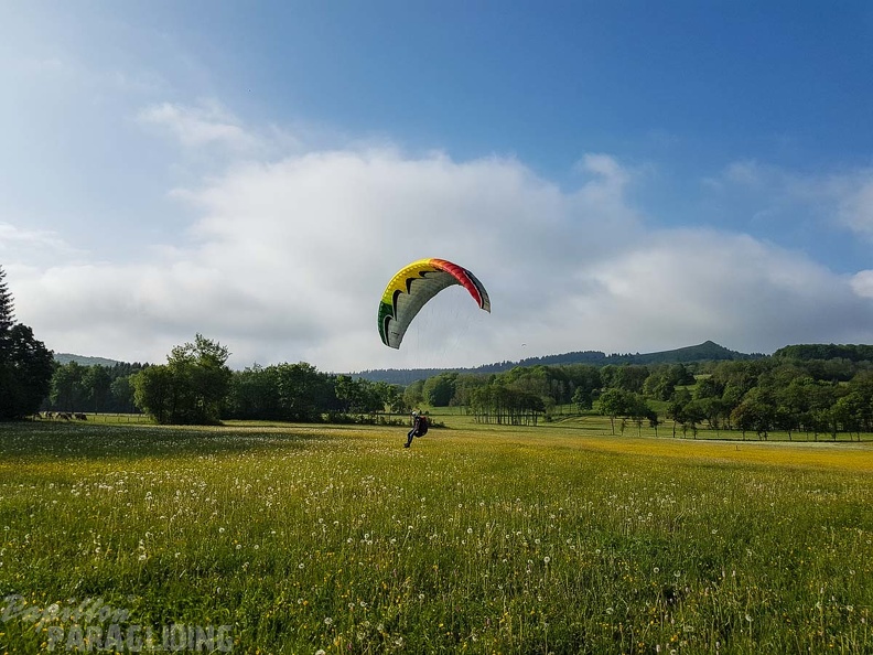RK21.17 Paragliding-318